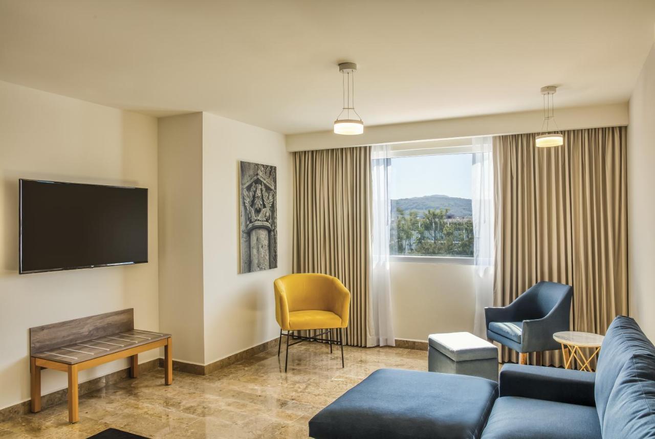 Fiesta Inn Guadalajara Periferico Poniente سابوبان المظهر الخارجي الصورة